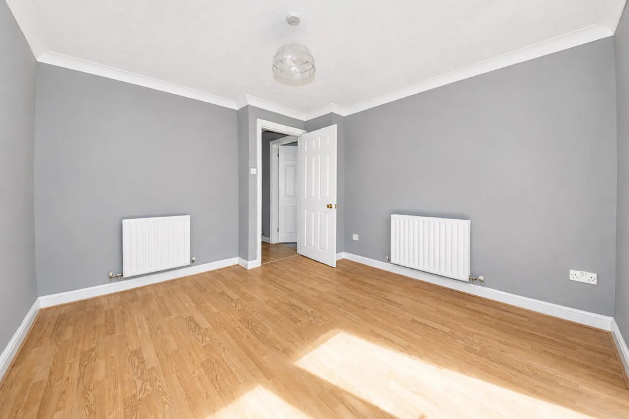 Birchwood Drive, Lightwater, GU18, photo 5