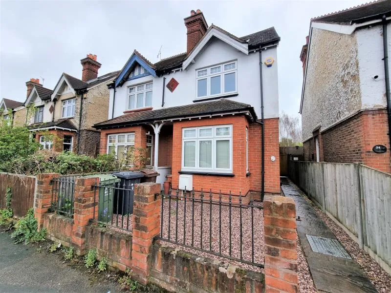 4 bed house to rent, Woking Road, Guildford, GU1