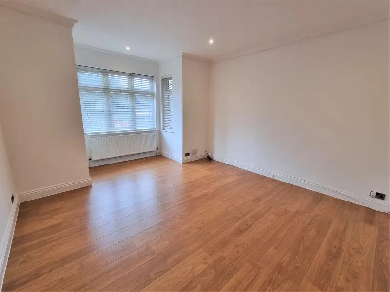 Woking Road, Guildford, GU1, photo 10
