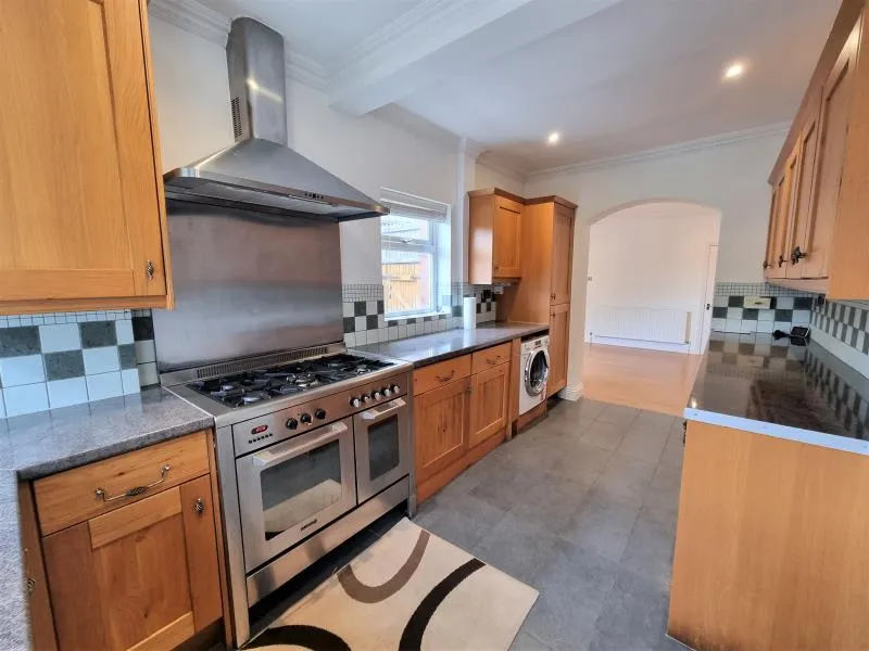 Woking Road, Guildford, GU1, photo 8