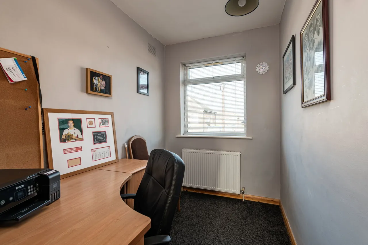 Park Road, Sheerness, ME12, photo 12