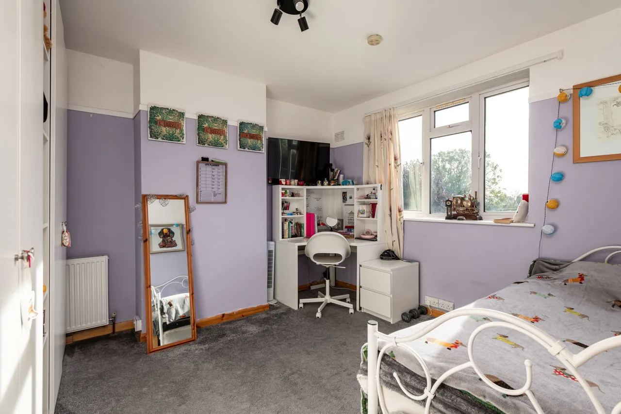 Park Road, Sheerness, ME12, photo 11