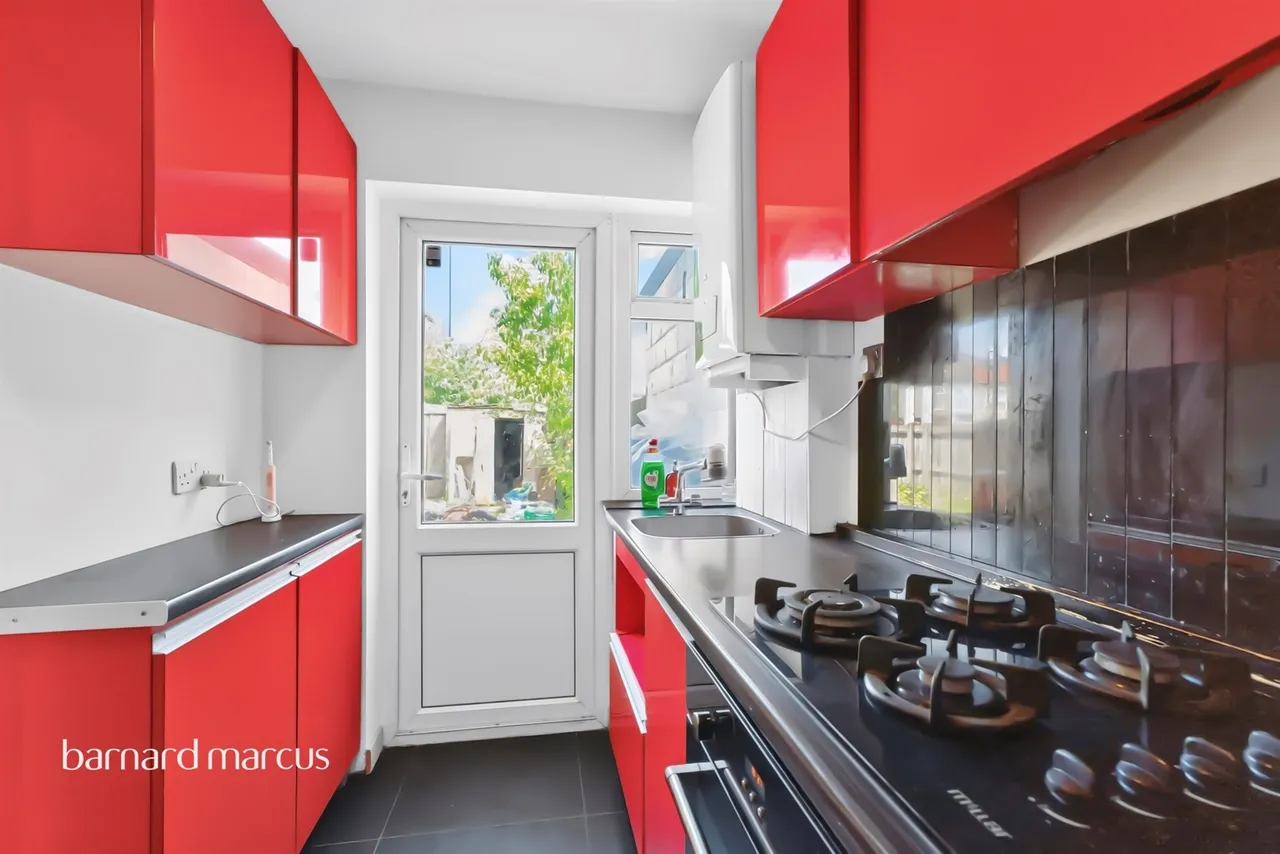 Leyburn Road, London, N18, photo 10