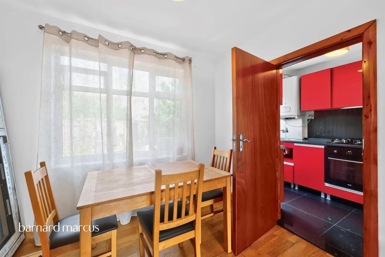 Leyburn Road, London, N18, photo 3