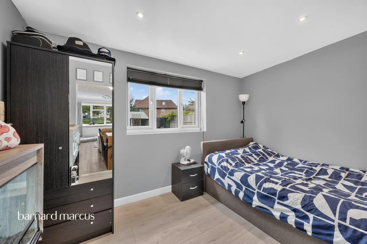 Coxdean, Epsom, KT18, photo 8