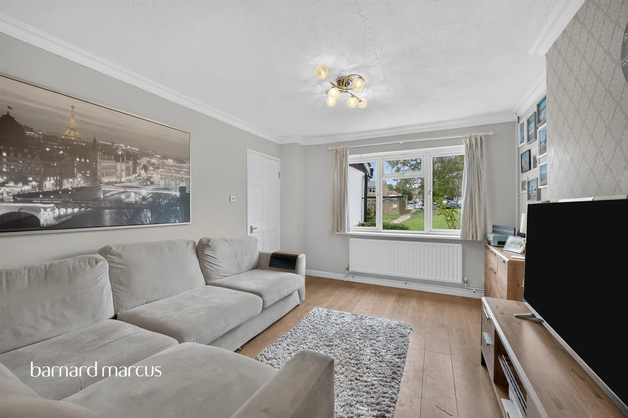 Coxdean, Epsom, KT18, photo 2