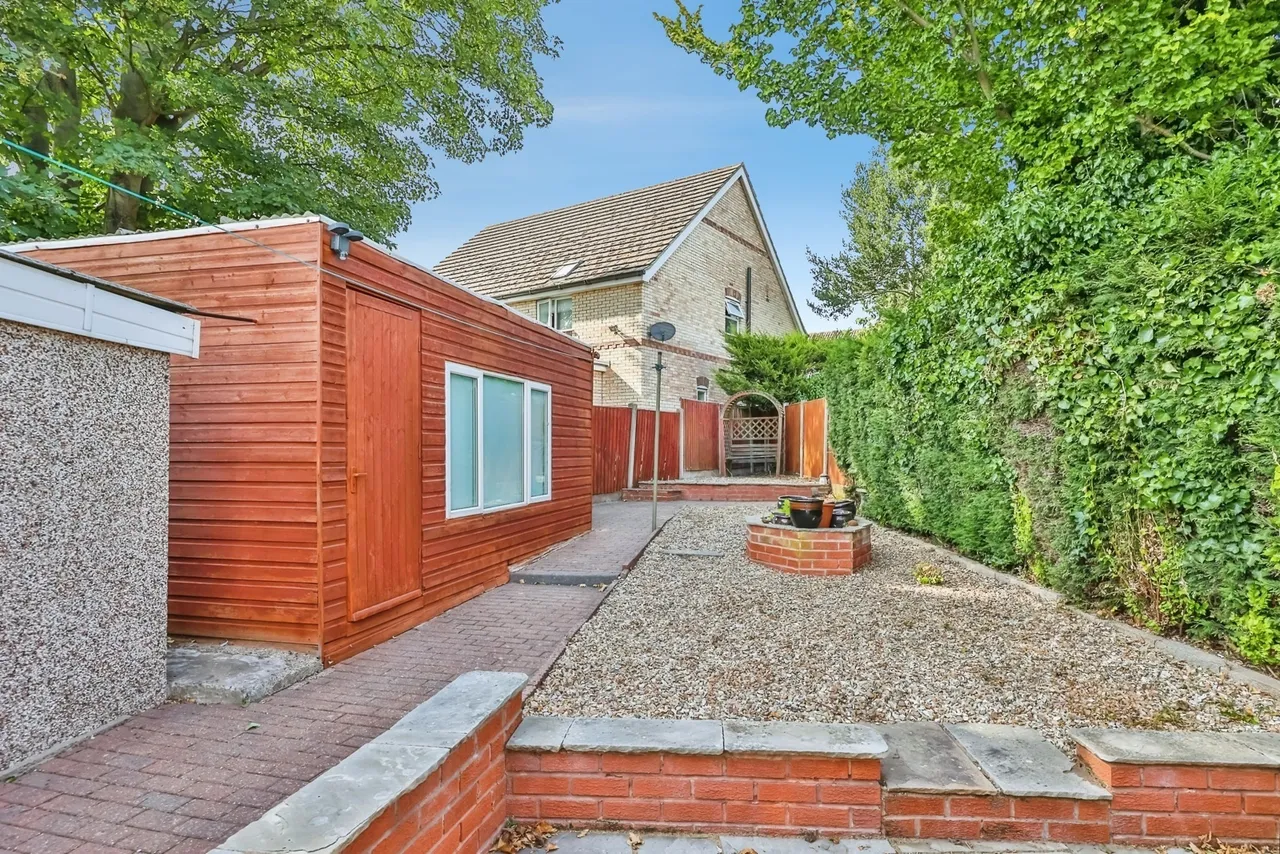 Derwent Drive, Hucknall, Nottingham, Nottinghamshire, NG15, photo 15