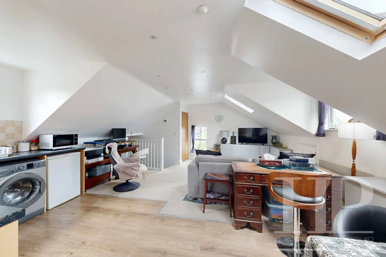 1 bed flat for sale, Station Way, Crawley, RH10