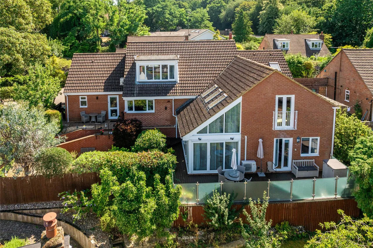 Dene Close, Woburn Sands, MK17, photo 21
