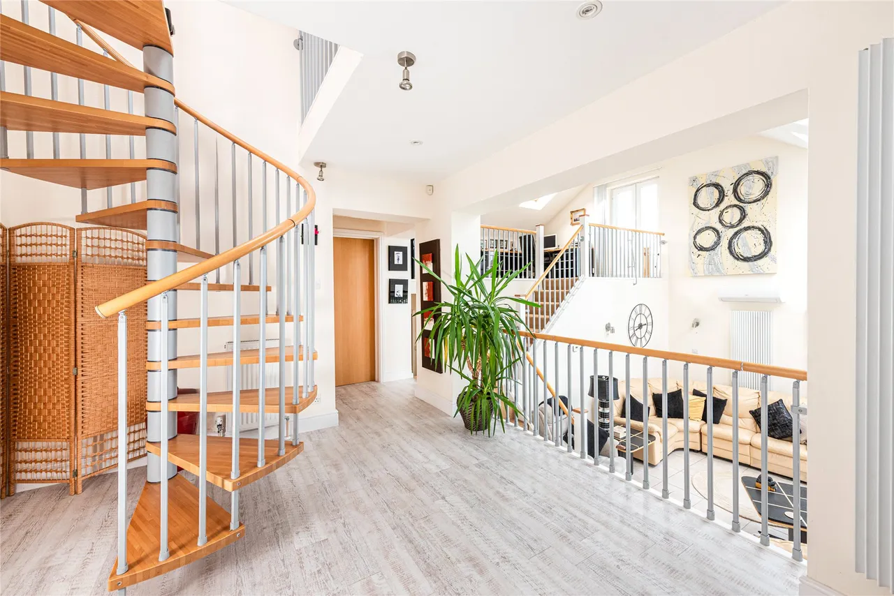 Dene Close, Woburn Sands, MK17, photo 9