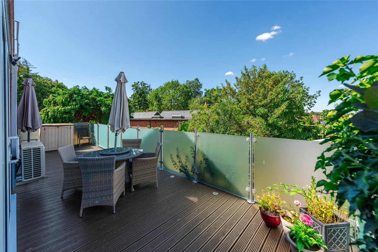 Dene Close, Woburn Sands, MK17, photo 28