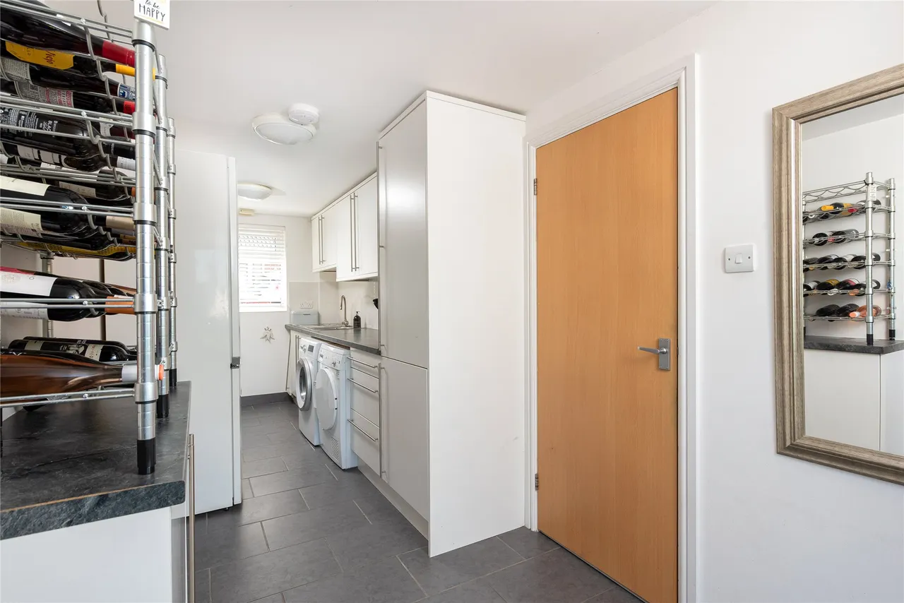 Dene Close, Woburn Sands, MK17, photo 8