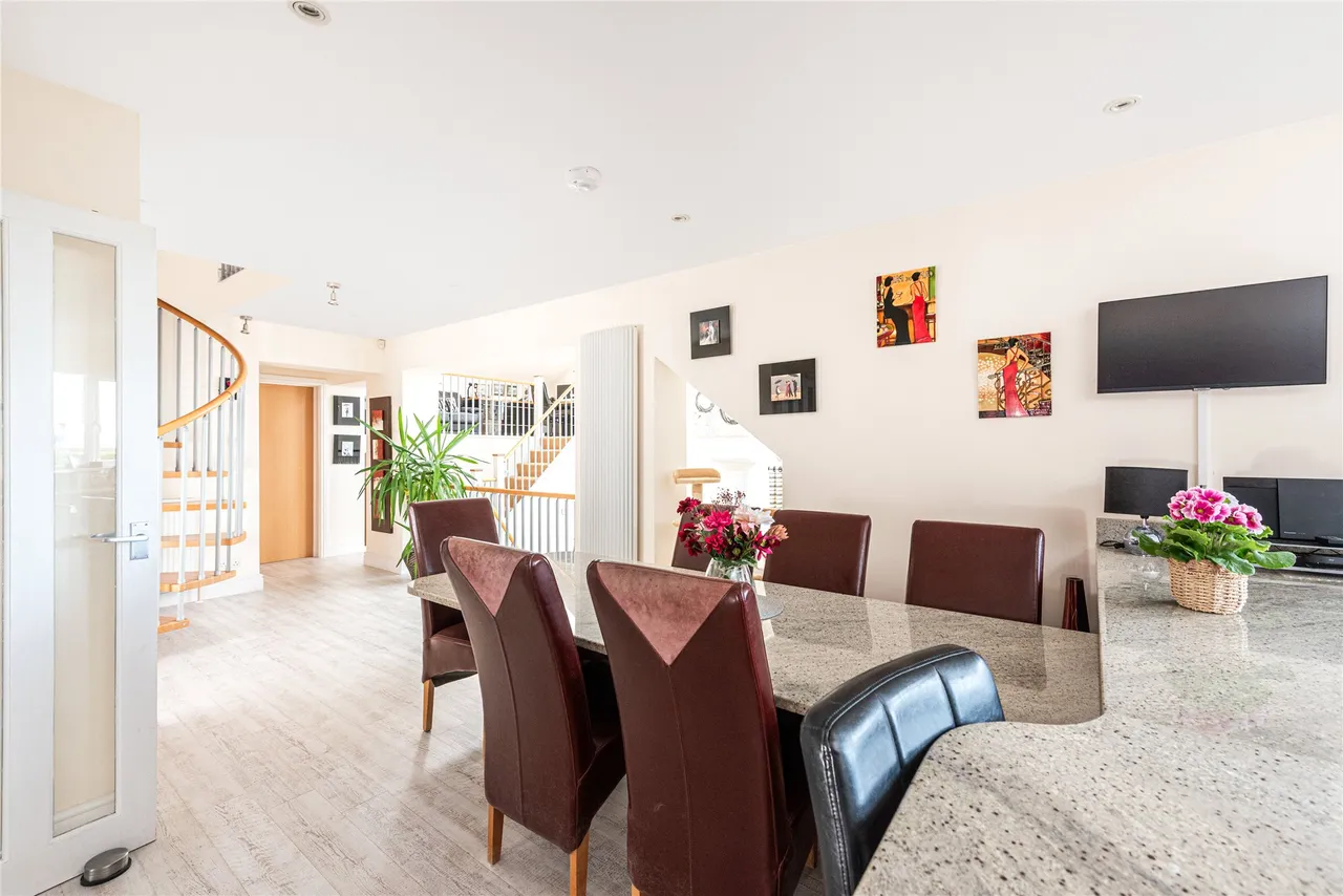 Dene Close, Woburn Sands, MK17, photo 4