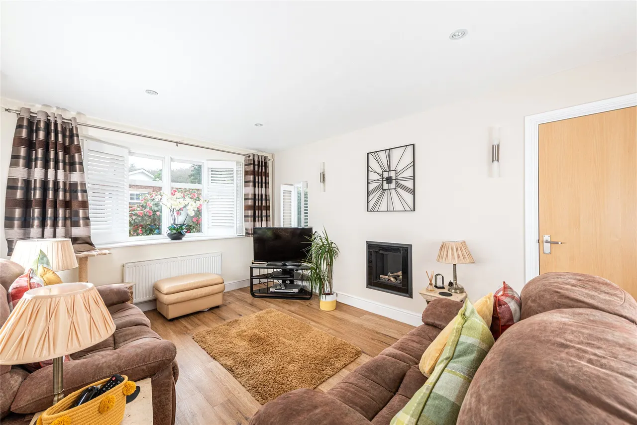 Dene Close, Woburn Sands, MK17, photo 14