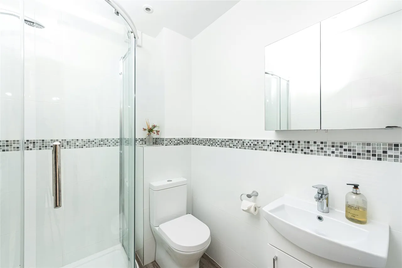 Dene Close, Woburn Sands, MK17, photo 15