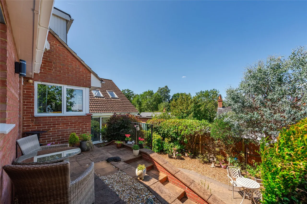 Dene Close, Woburn Sands, MK17, photo 22
