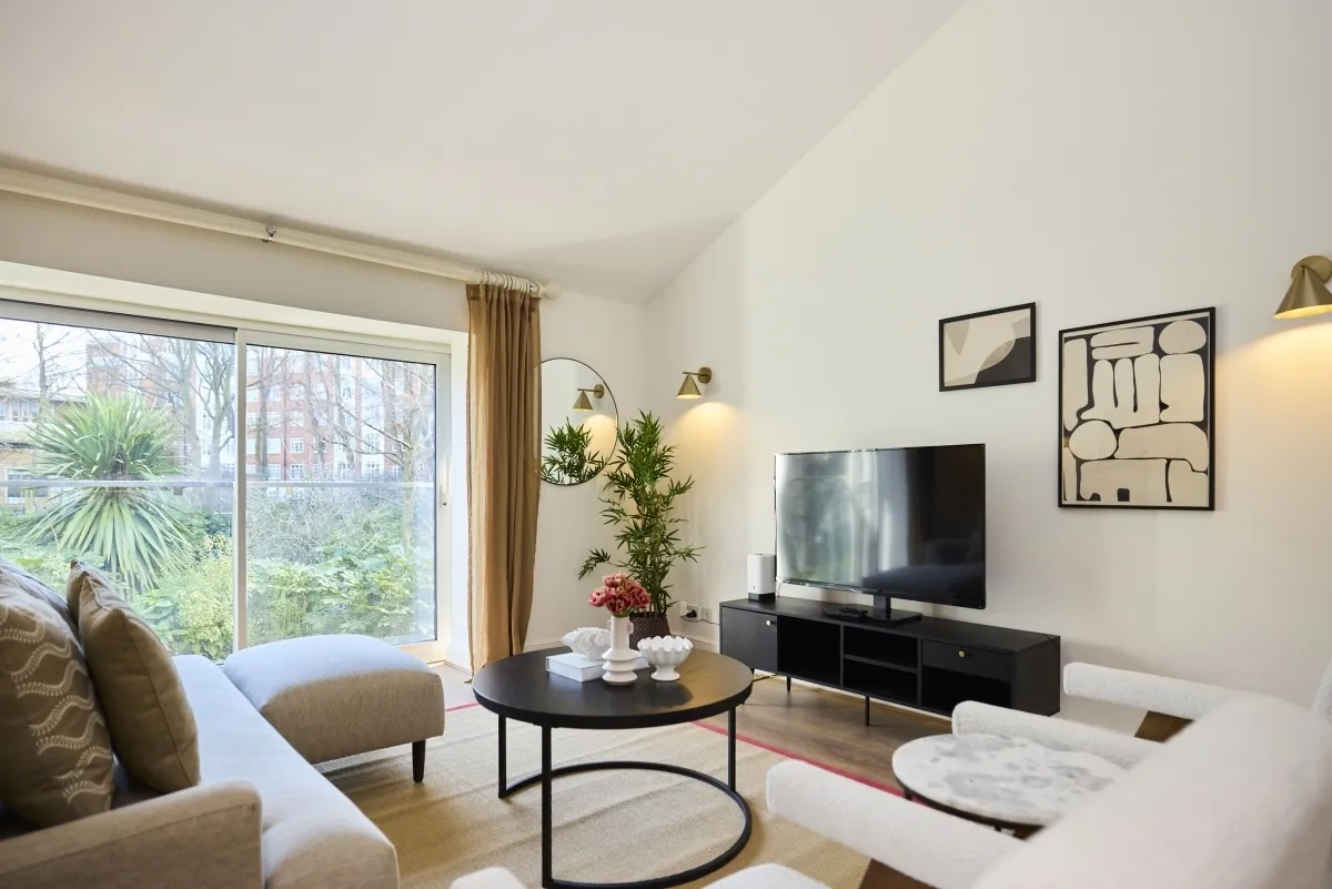 Graces Mews Abbey Road NW8, photo 2
