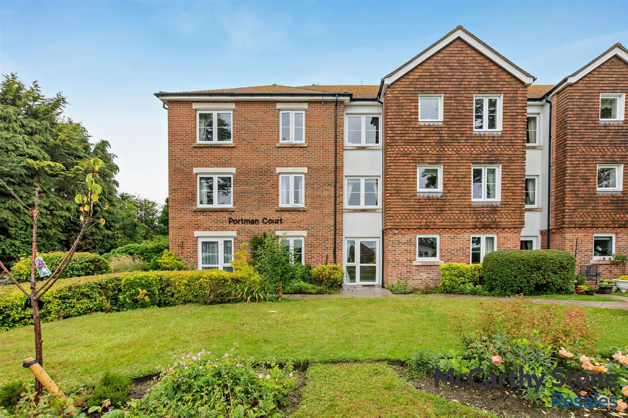1 bed flat for sale, Grange Road, Uckfield, TN22