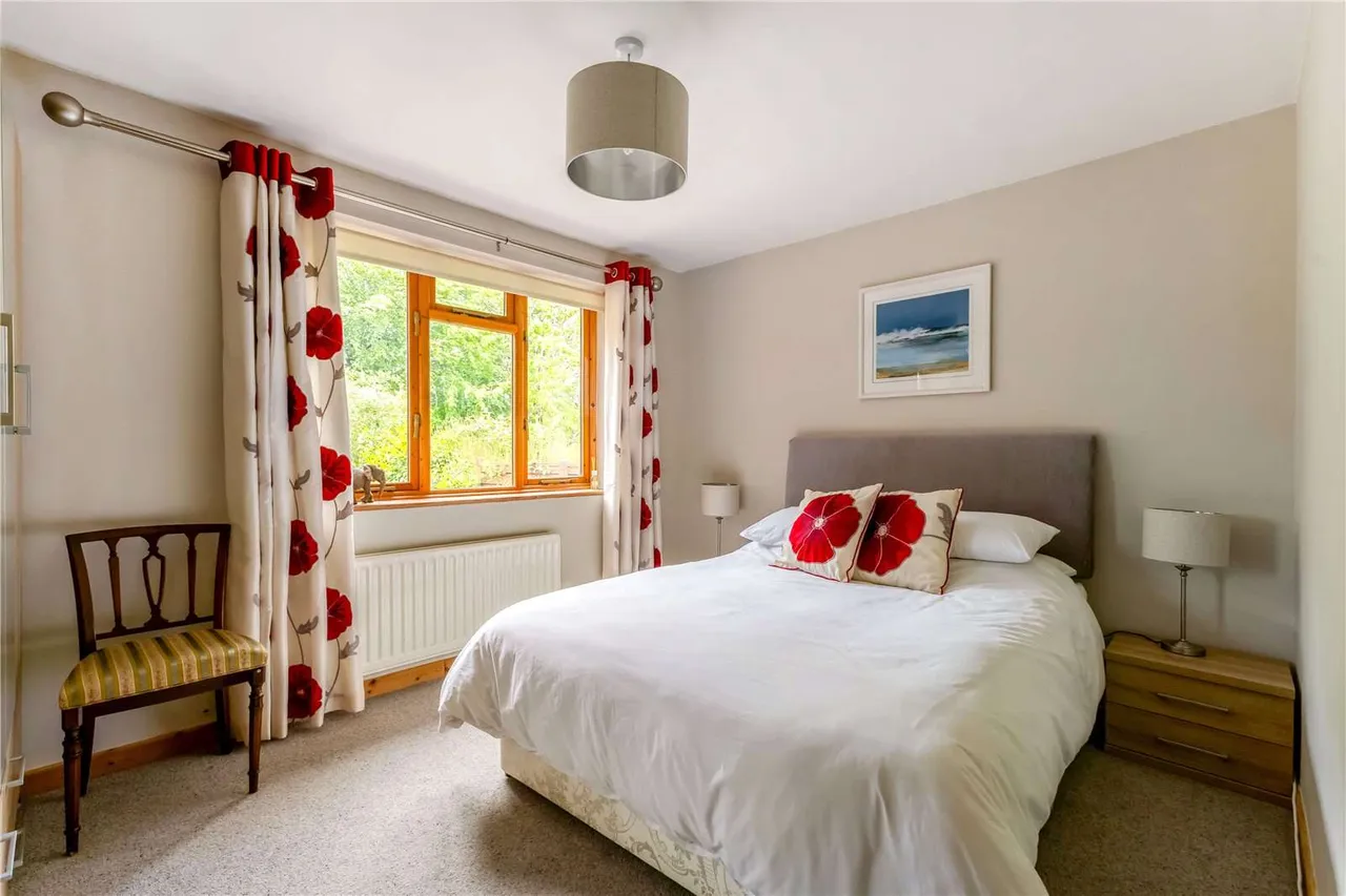 Clements Road, Chorleywood, Rickmansworth, Hertfordshire, WD3 5JT, photo 12