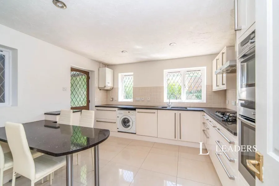 Quenby Way, Bromham, MK43, photo 2