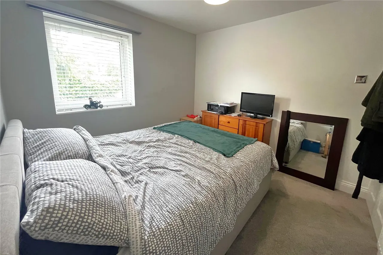 Farnborough Road, Farnham, Surrey, GU9 9AW, photo 10