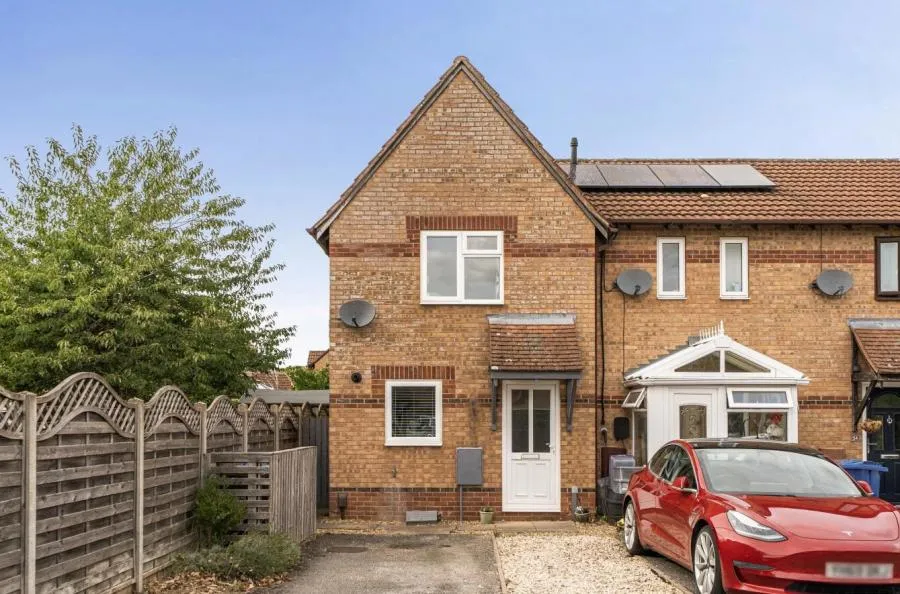 2 bed house for sale, Spruce Drive, Bicester, OX26