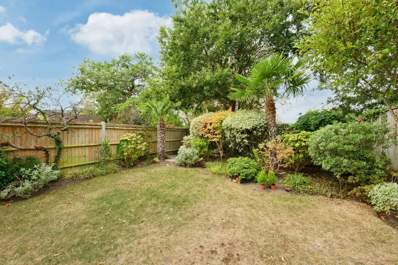 The Drive, Esher, Surrey, KT10 8DJ, photo 12