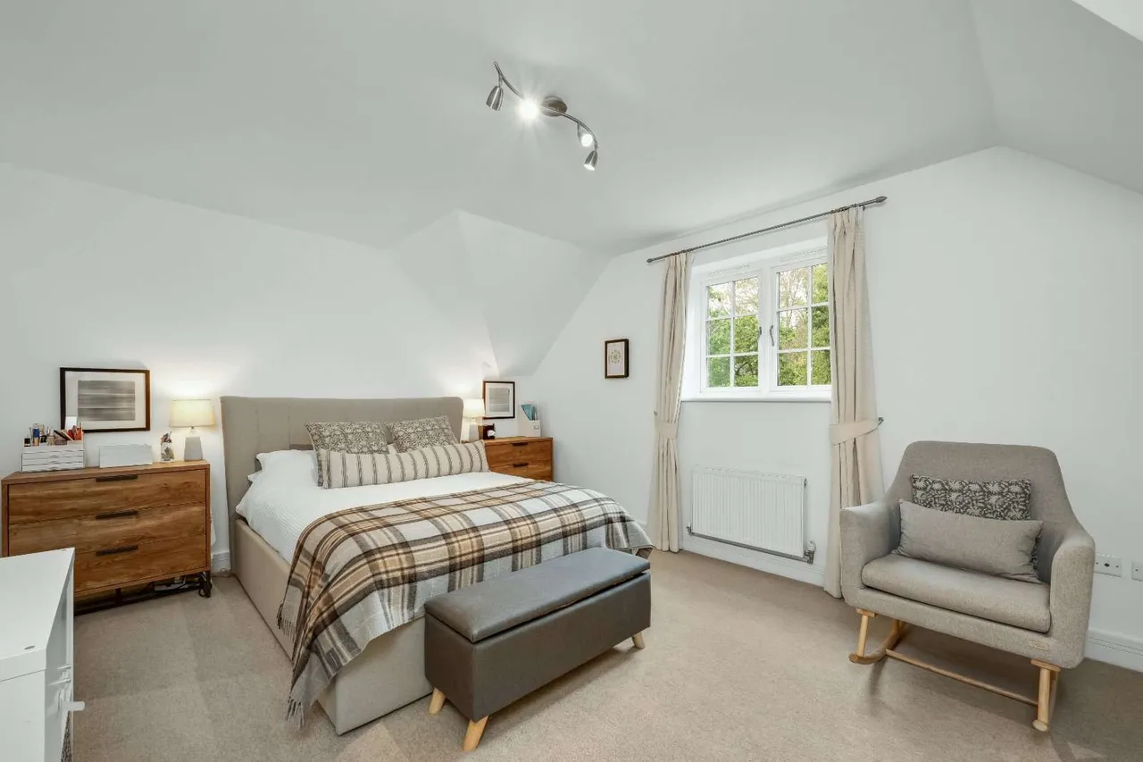 The Drive, Esher, Surrey, KT10 8DJ, photo 7