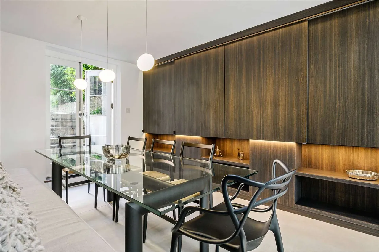 Gibson Square, Islington, N1, photo 26