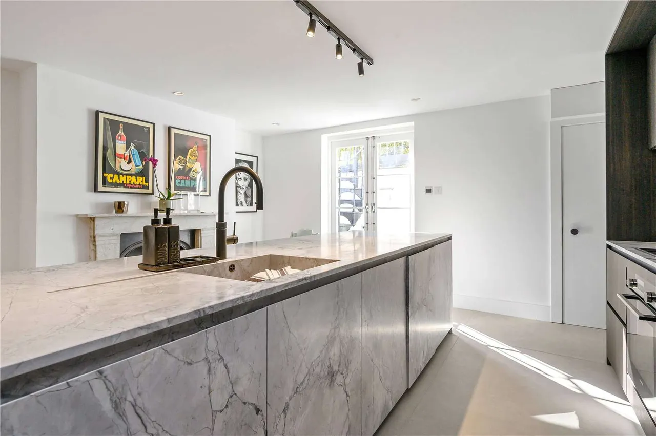 Gibson Square, Islington, N1, photo 19