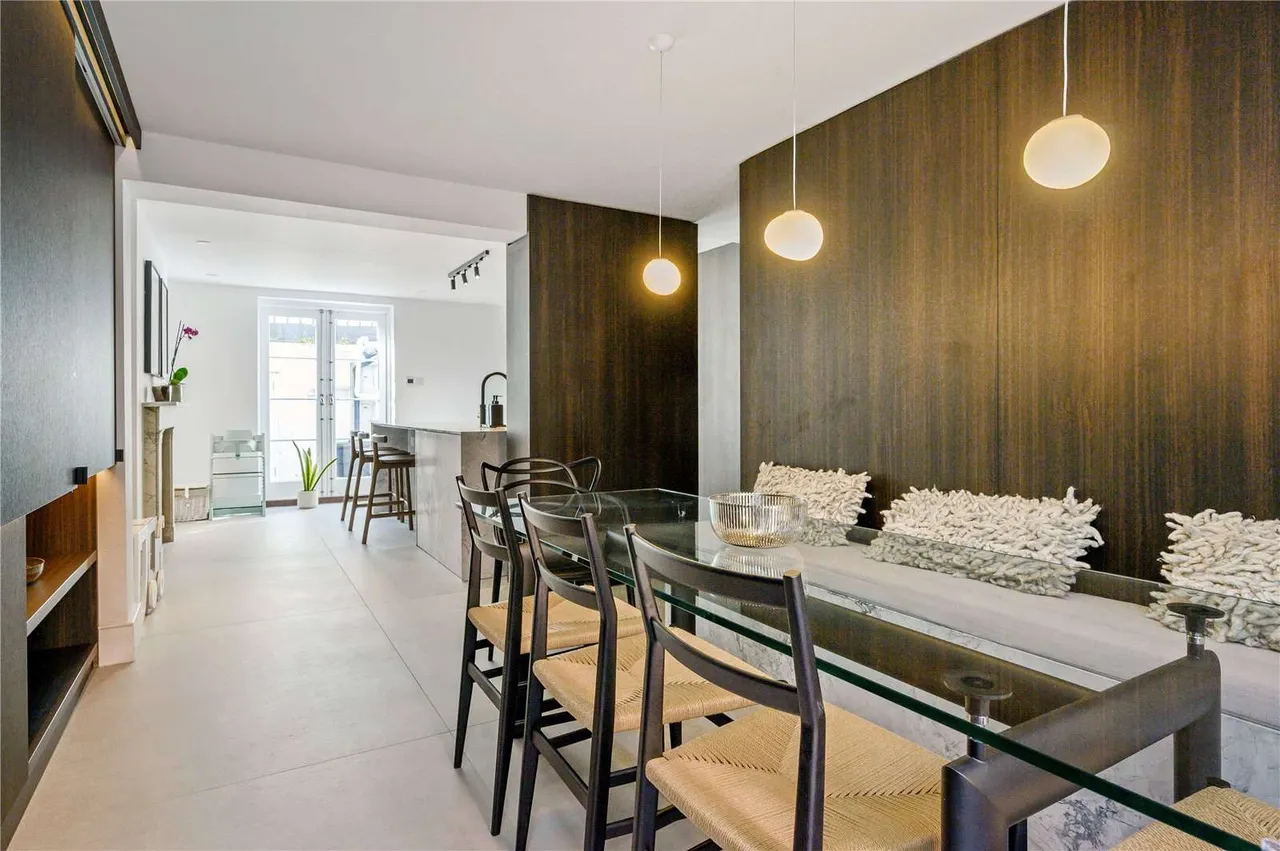 Gibson Square, Islington, N1, photo 22