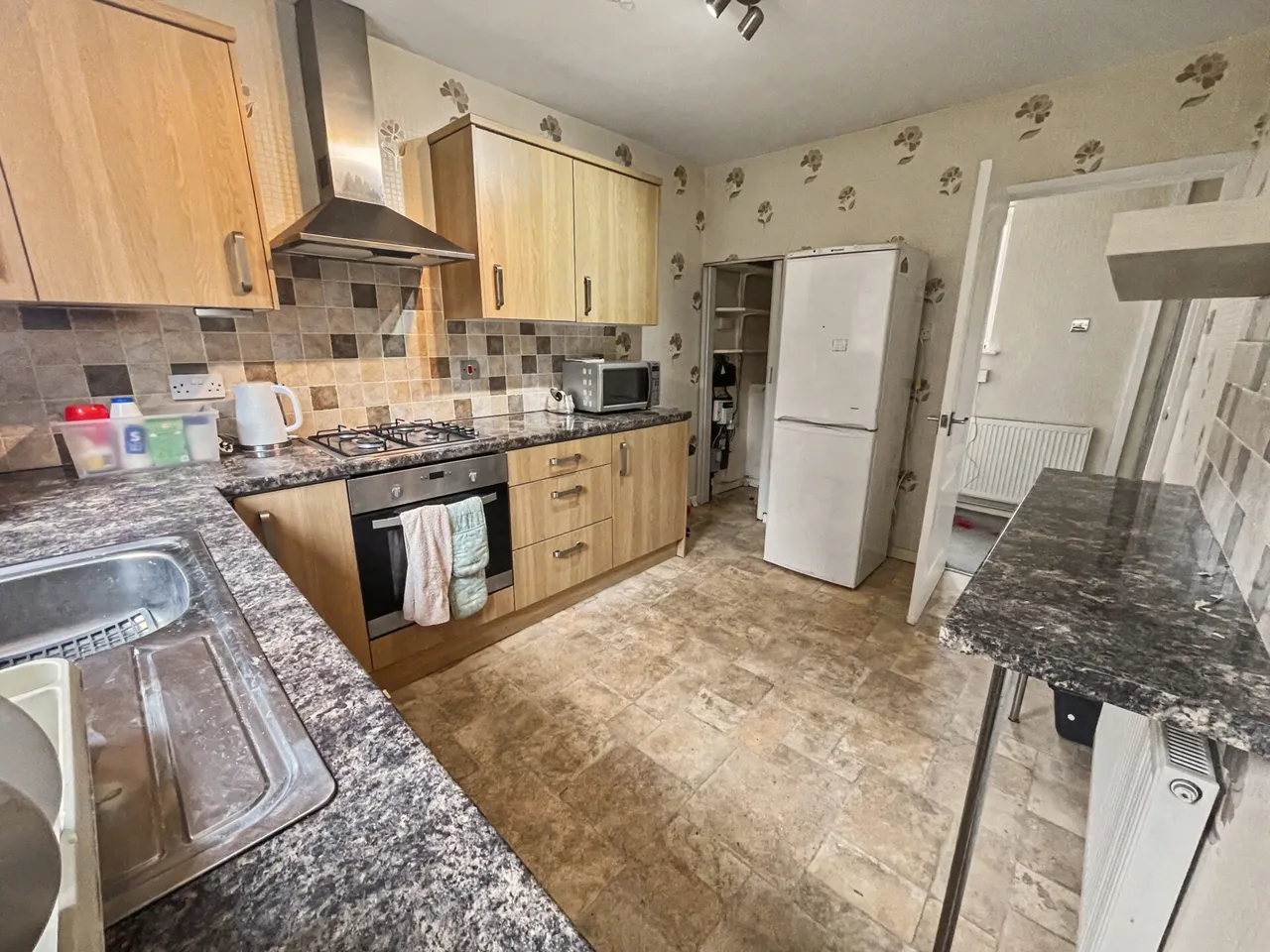 Carr Avenue, Prestwich, M25, photo 3
