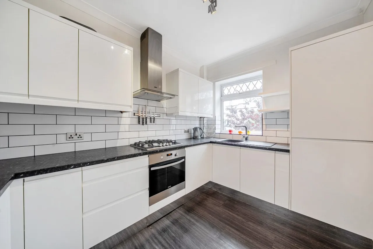 Bushey Road, Raynes Park, London, SW20, photo 2
