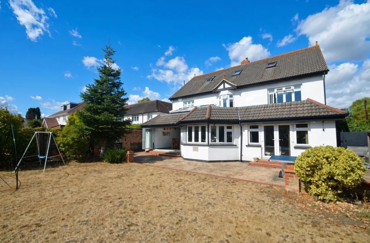 Greenlands Road, Staines-Upon-Thames, photo 29