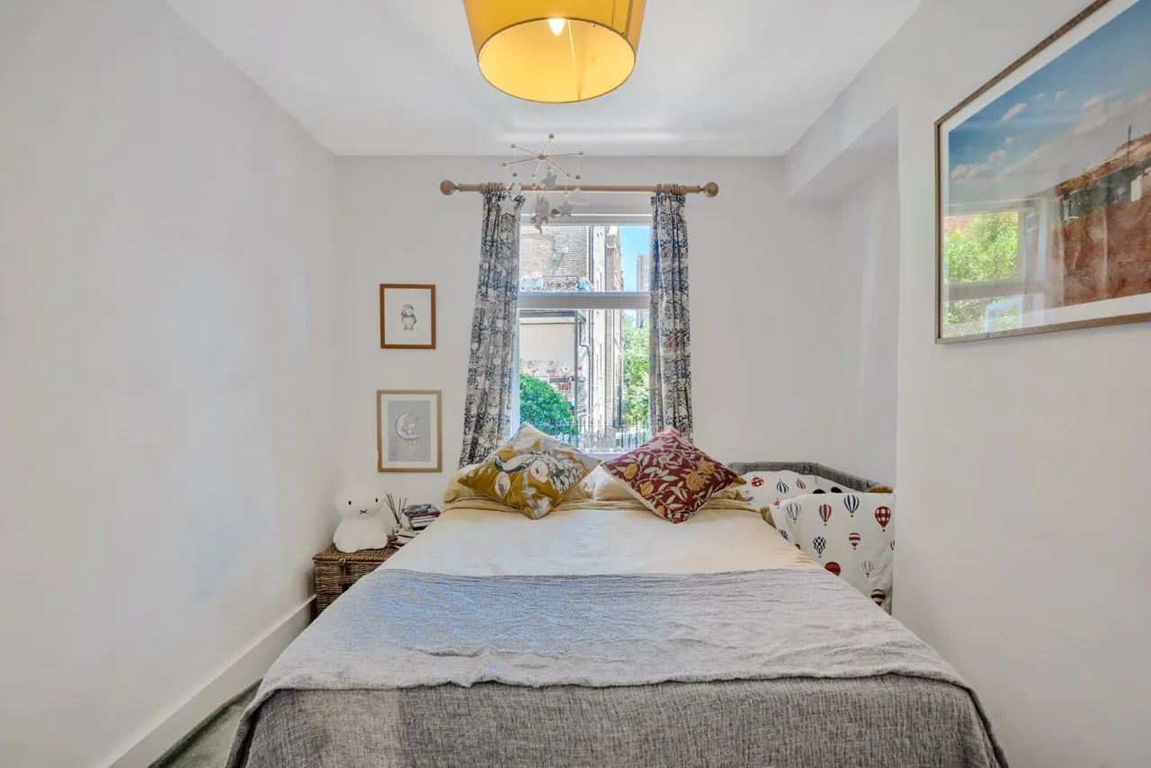 Westcroft Square, Hammersmith, W6, photo 11