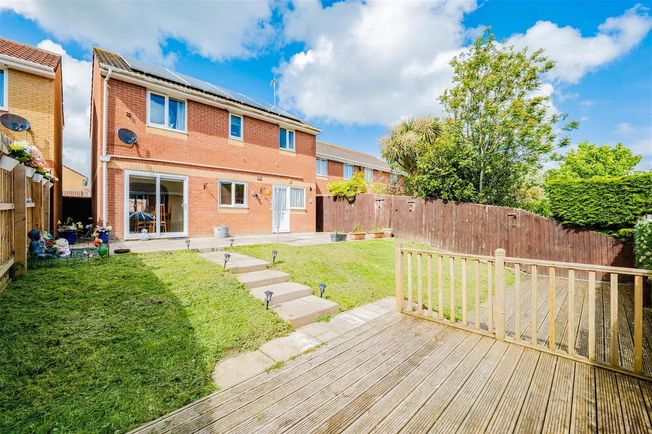 Thistle Close, Barry, CF62 7JP, photo 4