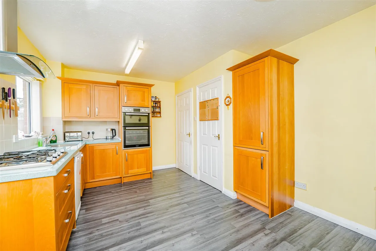 Thistle Close, Barry, CF62 7JP, photo 3