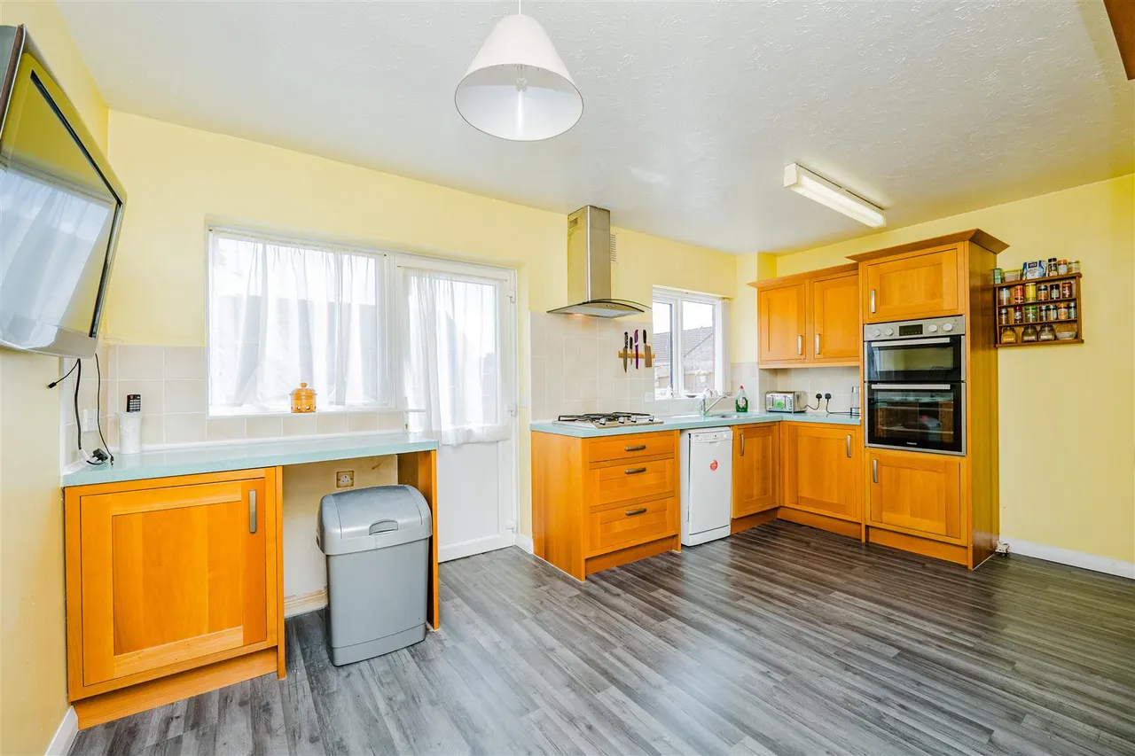 Thistle Close, Barry, CF62 7JP, photo 9