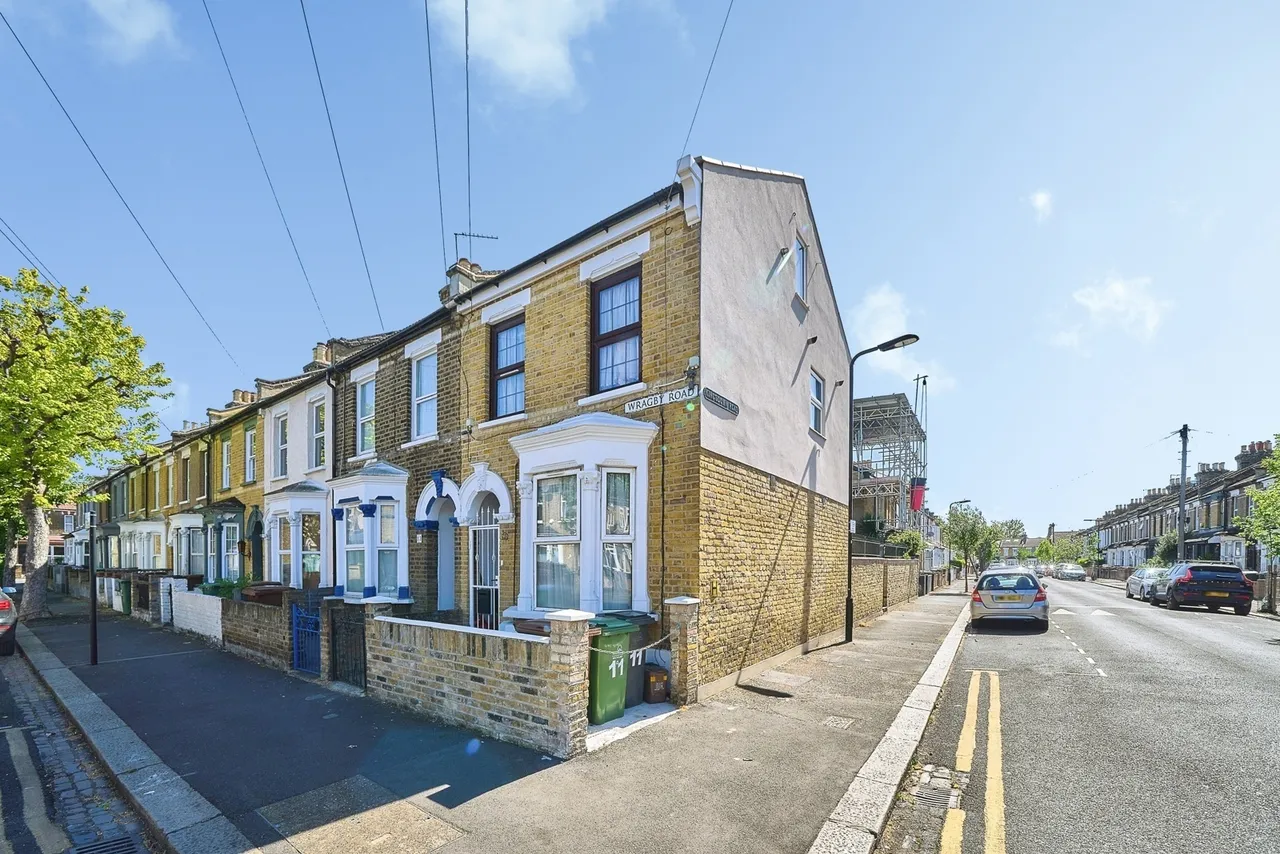 Wragby Road, London, E11, photo 11