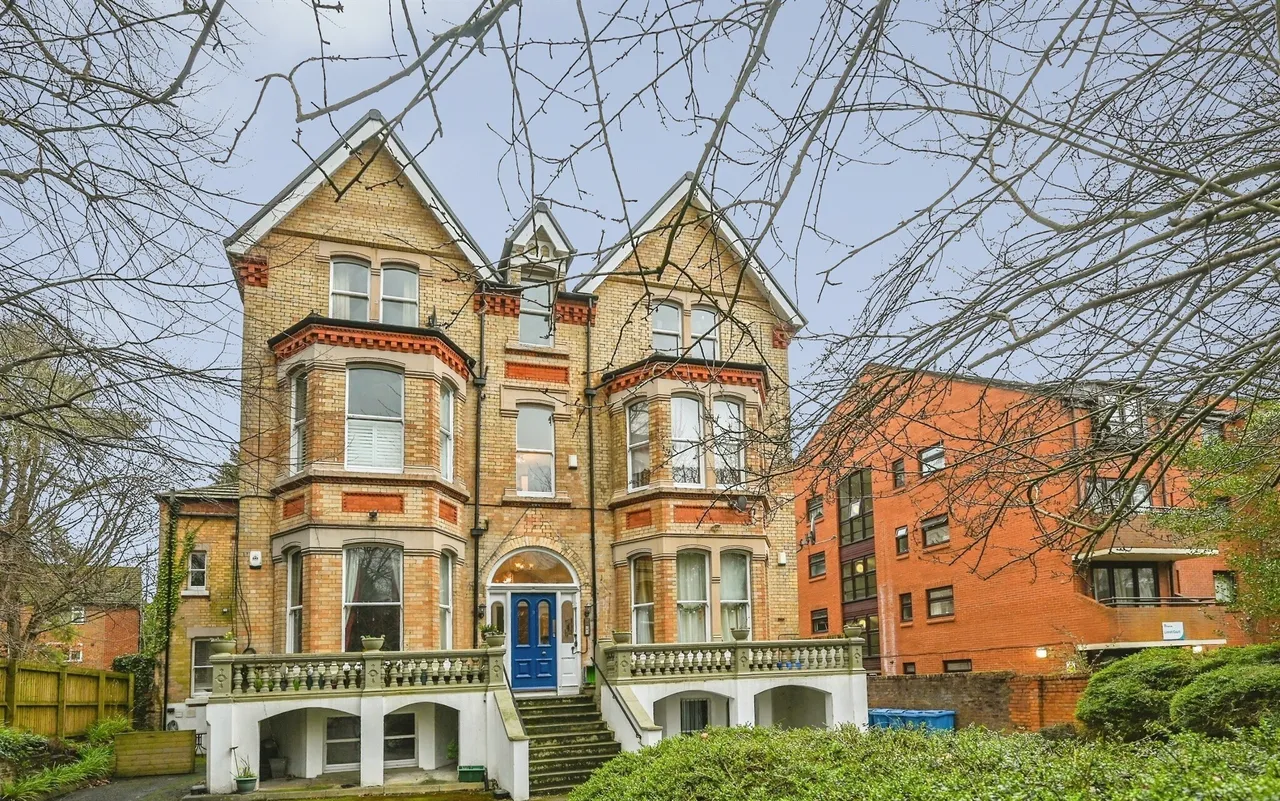 2 bed flat for sale — Linnet Lane, Liverpool