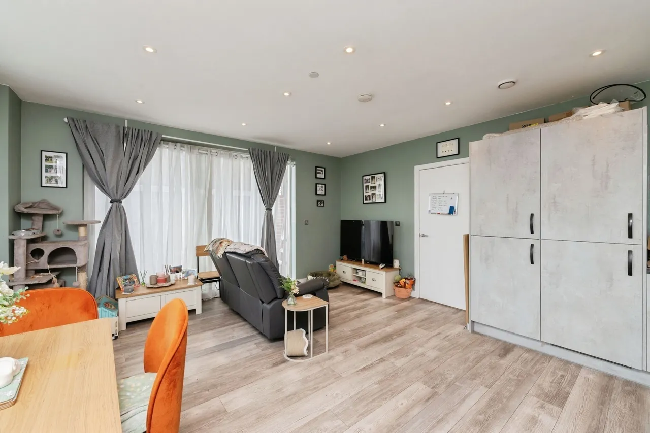 Halewood Way, Rainham, RM13, photo 15