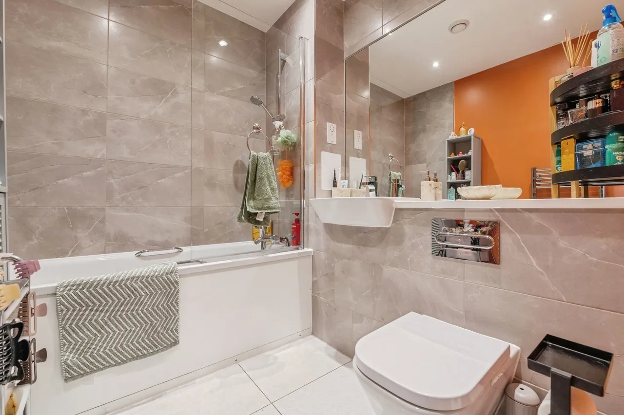 Halewood Way, Rainham, RM13, photo 12