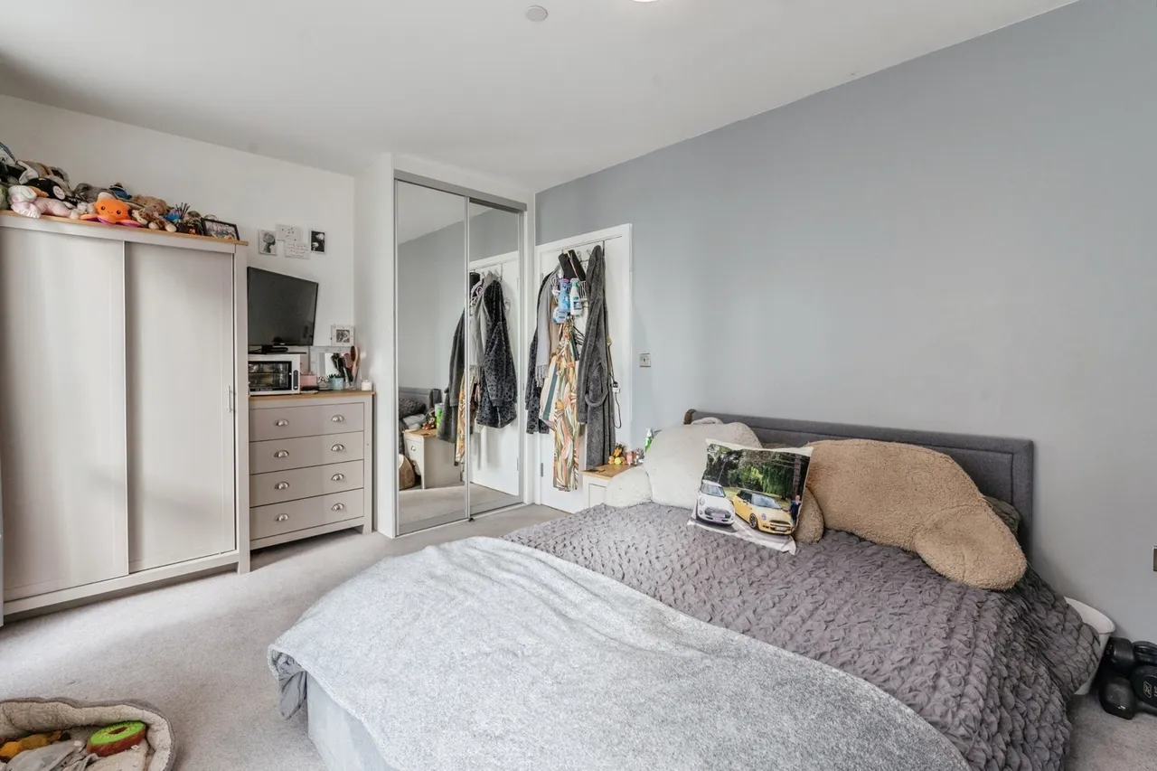 Halewood Way, Rainham, RM13, photo 2