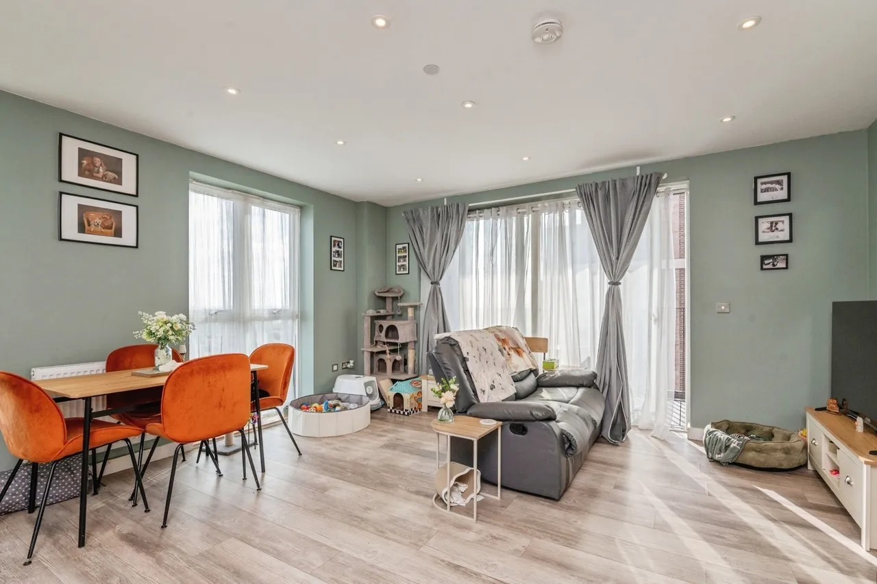 Halewood Way, Rainham, RM13, photo 3