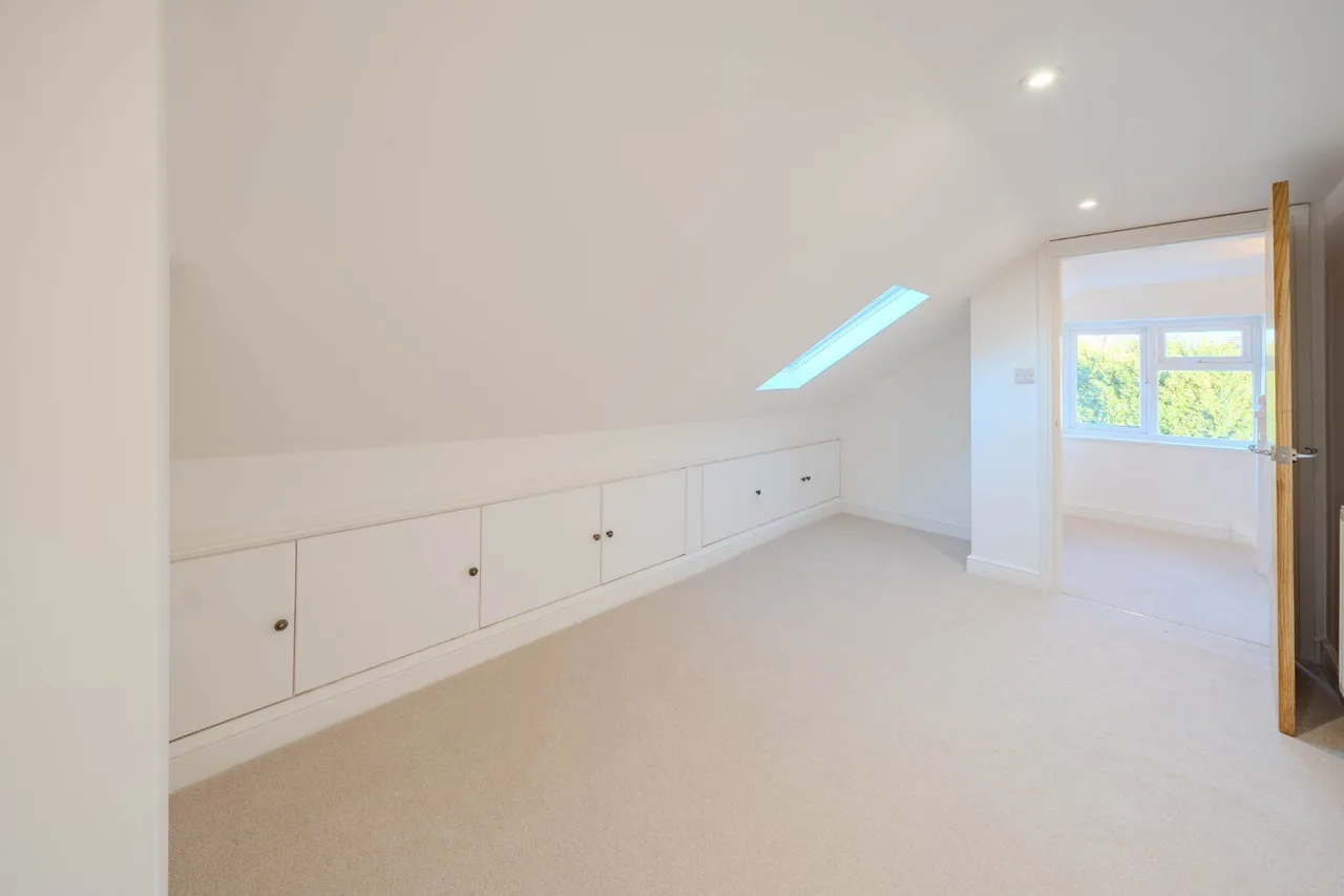 Smalewell Drive, Pudsey, LS28, photo 18