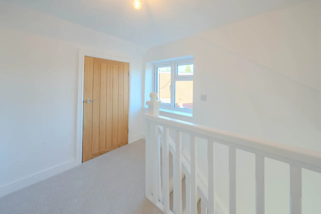 Smalewell Drive, Pudsey, LS28, photo 17