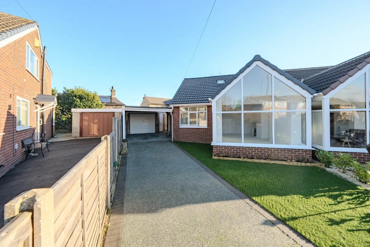 Smalewell Drive, Pudsey, LS28, photo 5