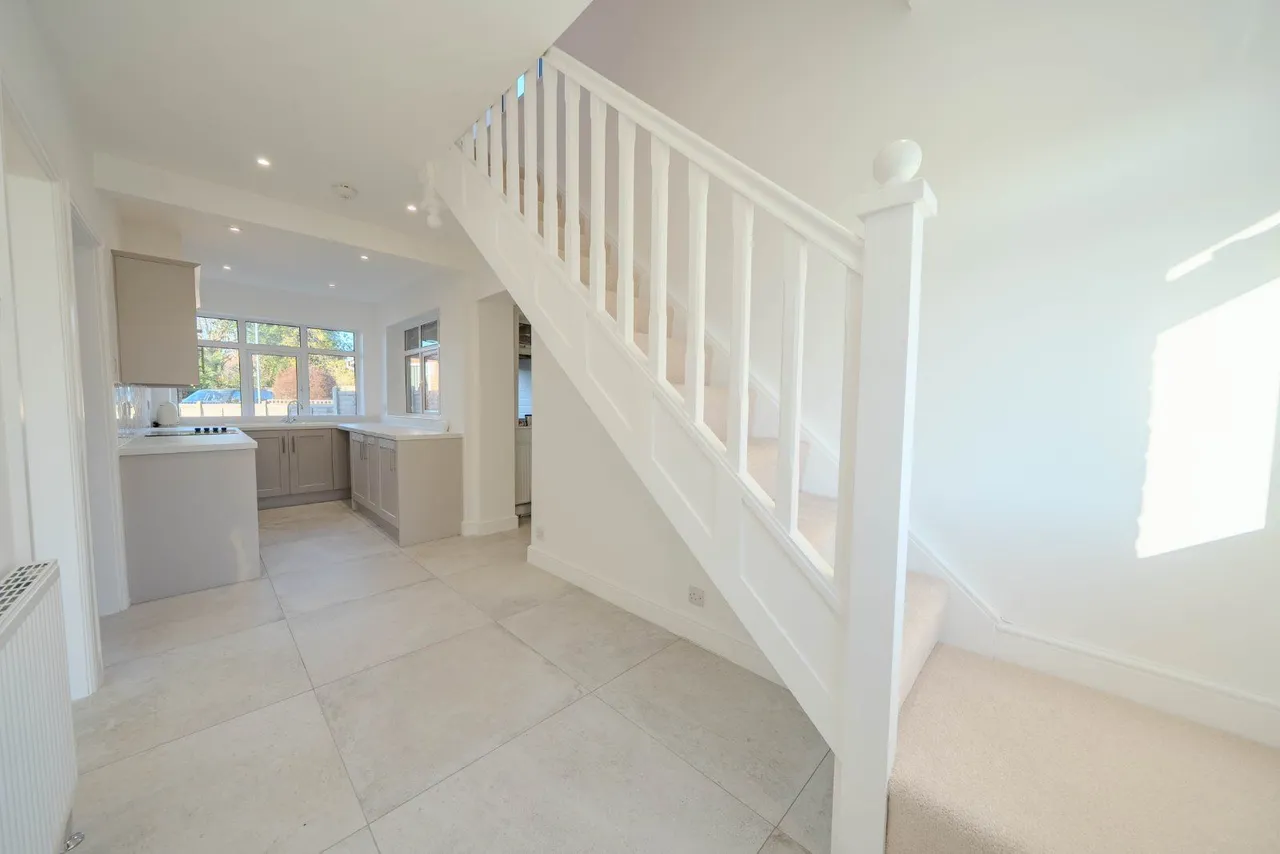 Smalewell Drive, Pudsey, LS28, photo 2