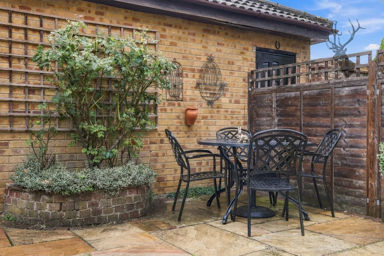 Slade End, Theydon Bois, CM16, photo 13