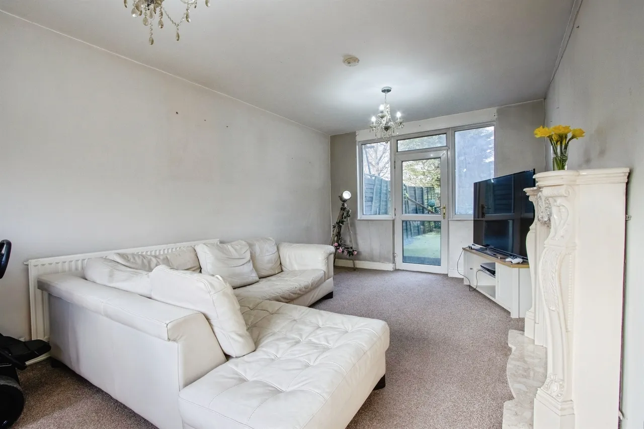 Brooklands Lane, Leeds, photo 4
